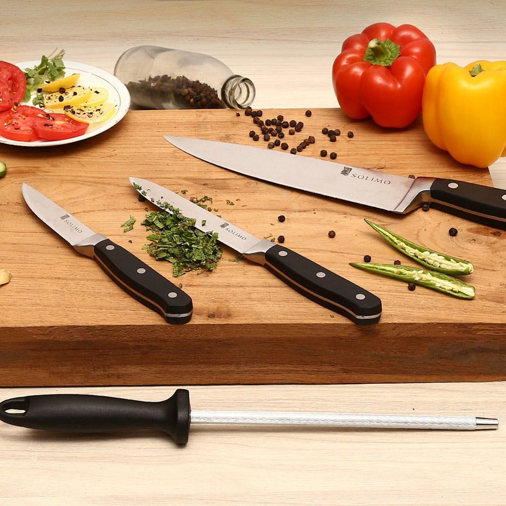 Food,Tableware,Kitchen utensil,Ingredient,Dishware,Recipe,Cutting board,Table,Natural foods,Cuisine