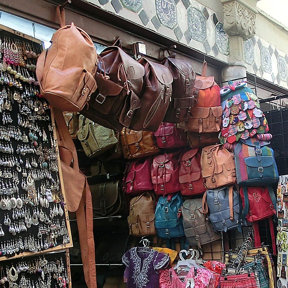 Groma Bags | Soft Luggage Manufacturer in Dharavi Mumbai