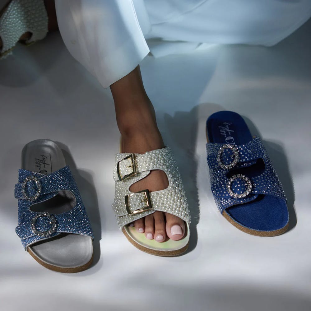 Birkenstock Women's Arizona Footbed Sandal | Famous Footwear