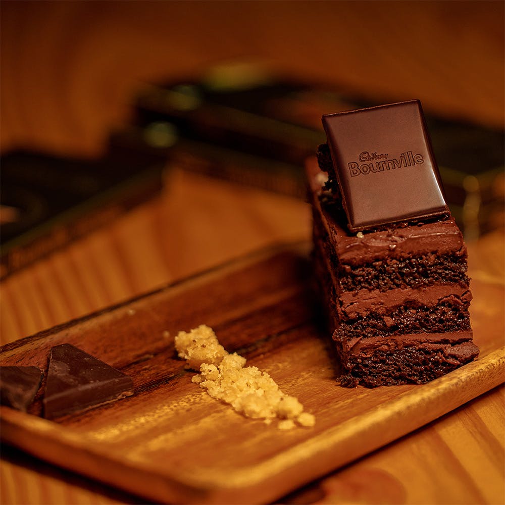 Flourless Cadbury Cake with Vanilla Recipe | Cadbury Desserts Corner
