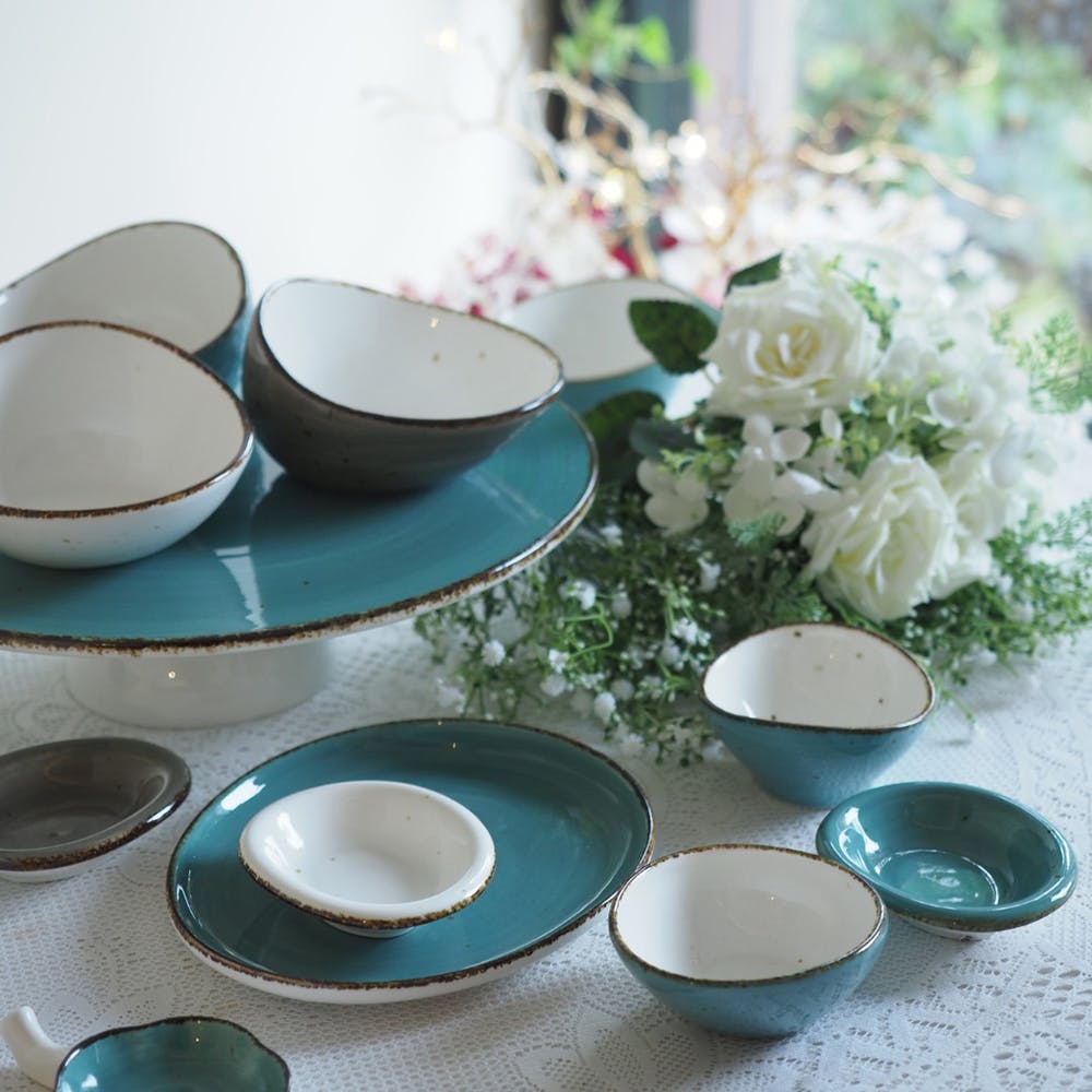 Tableware,Drinkware,Flower,Dishware,Plate,Cup,Serveware,Porcelain,Teacup,Dinnerware set