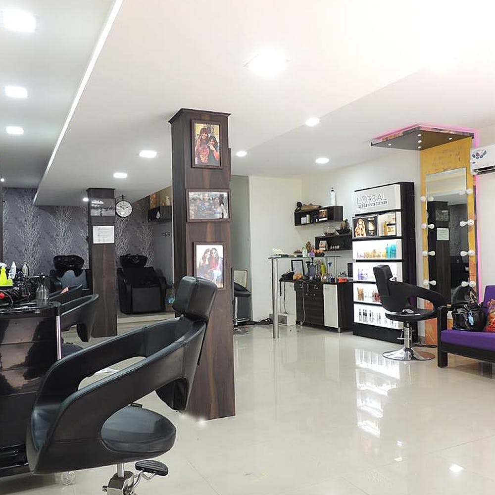 Sopam Tungshang - Hairstylist - Juice Salon and Academy