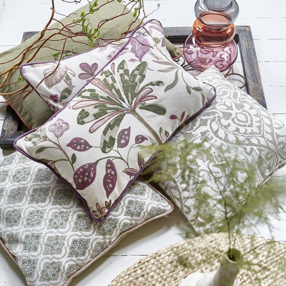 Purple,Textile,Plant,Creative arts,Linens,Pillow,Pattern,Rectangle,Bedding,Magenta