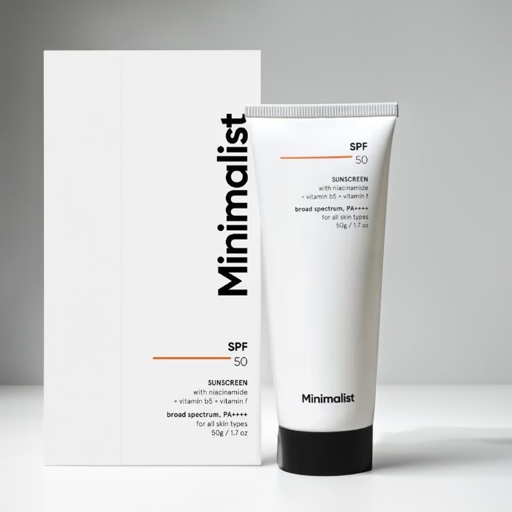 Minimalist SPF 50 PA ++++ Sunscreen With Multi-Vitamin For Reducing Photoaging & No White Cast