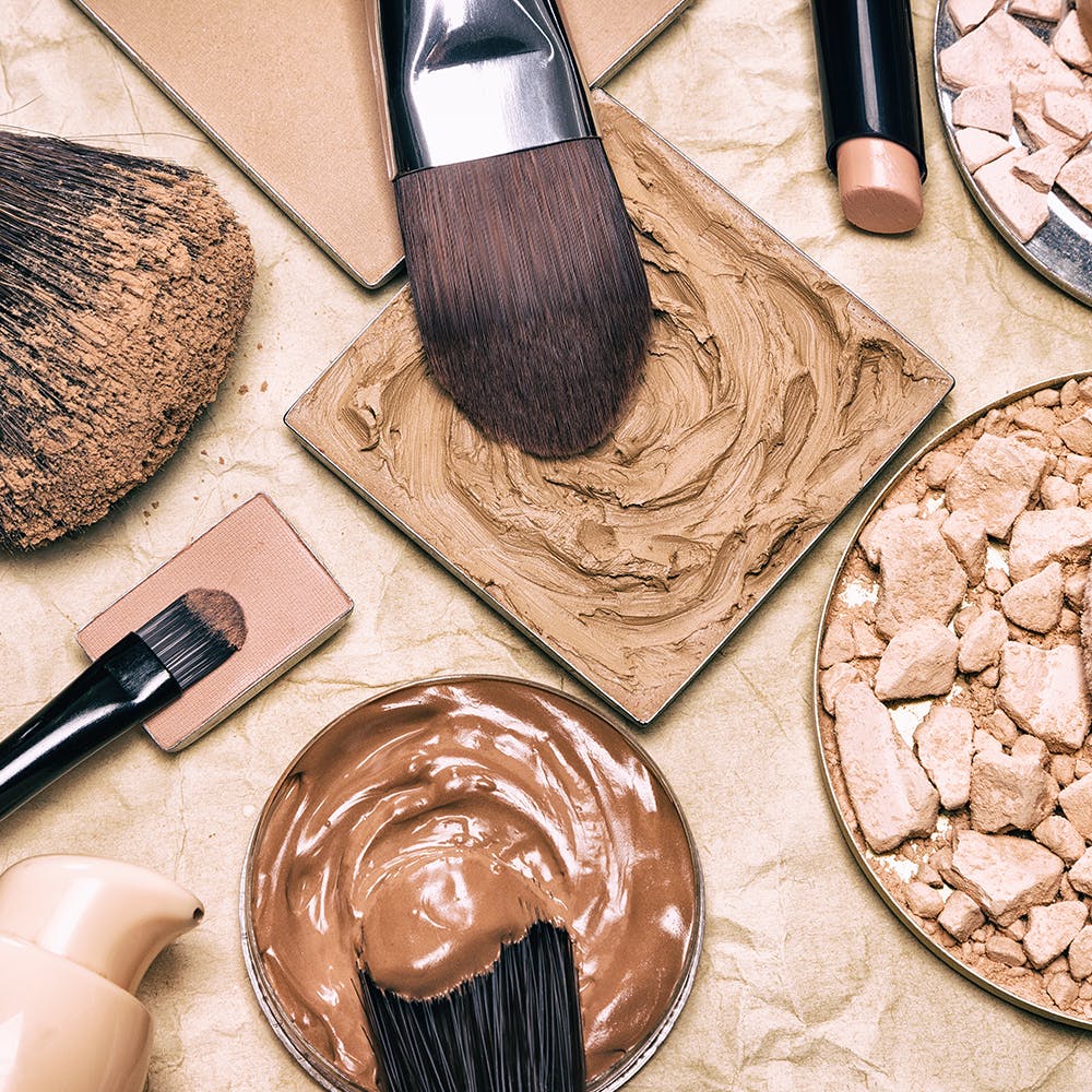 Contouring Makeup: A Step-By-Step Guide For Beginners