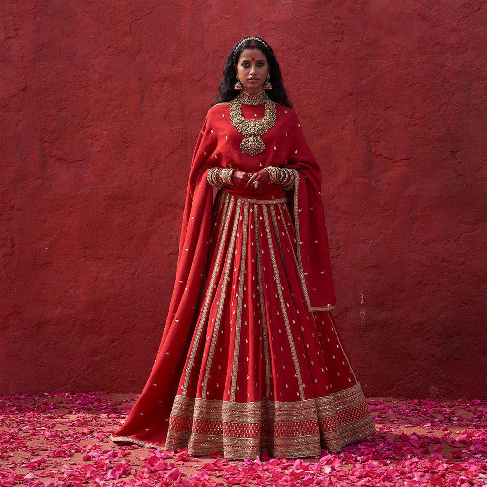 Buy Sabyasachi Lehenga Indian Party Bollywood Designer Wedding Online in  India - Etsy | Sabyasachi lehenga, Indian lehenga, Mehendi outfits