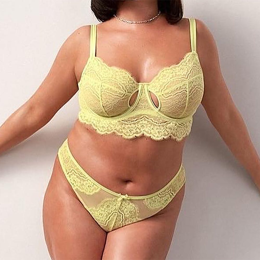 Bras I Hate & Love: Why Do Full-On-Top Boobs Look Pointy in Full-Cup Bras?