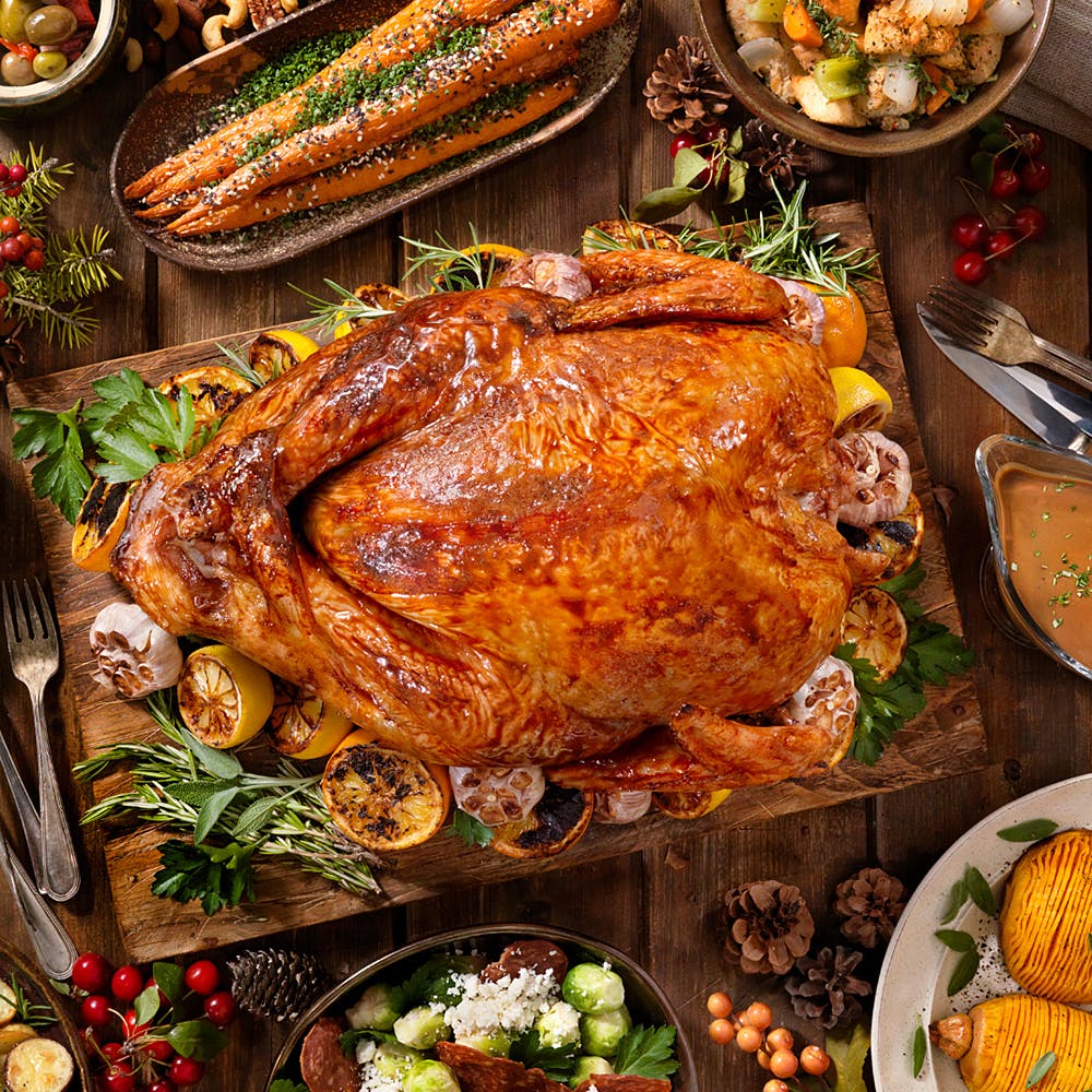 Food,Tableware,Ingredient,Recipe,Christmas dinner,Cuisine,Roasting,Chicken meat,Dish,Cooking