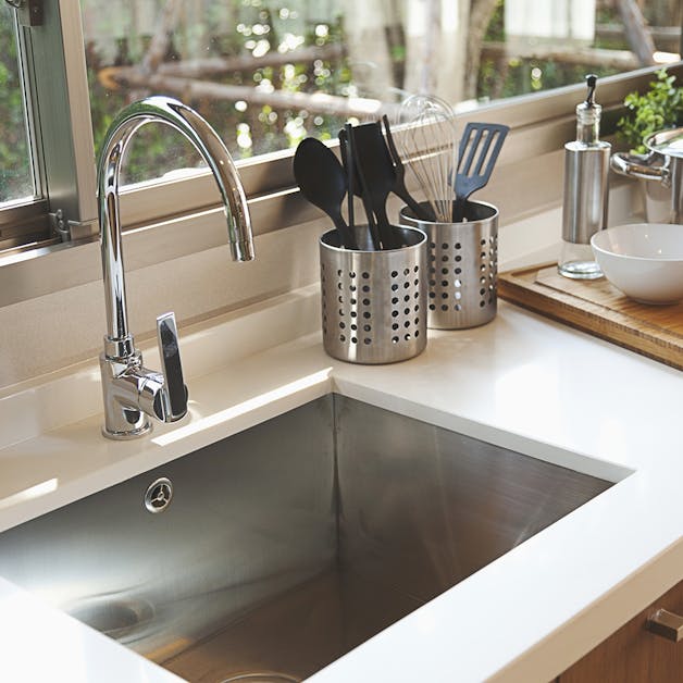 8 Best Kitchen Sink Brands To Invest In For 2024 Lbb