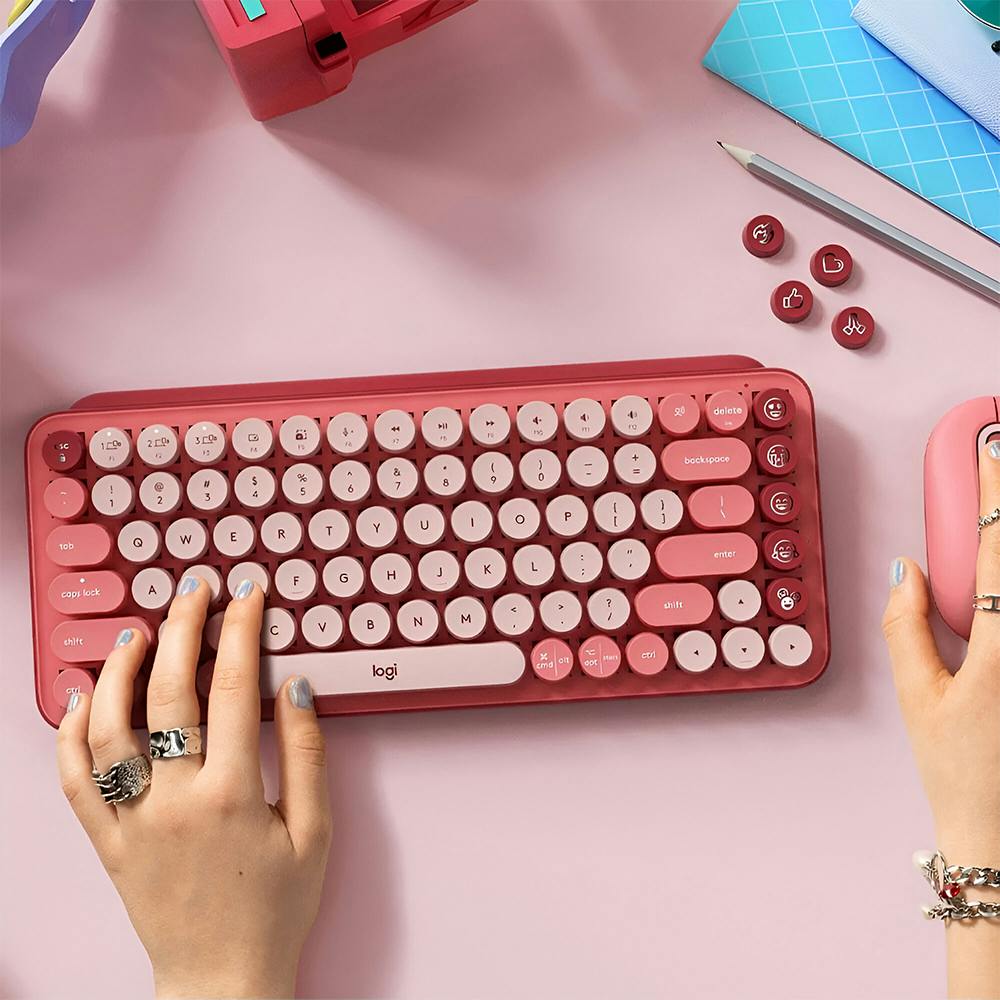 Hand,Space bar,Input device,Peripheral,Font,Gesture,Finger,Office equipment,Pink,Nail