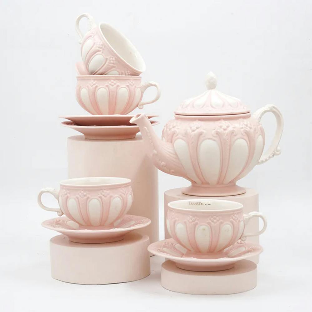 Decorative Vintage Porcelain Pink Tea Pot With 4 Cups & Saucers