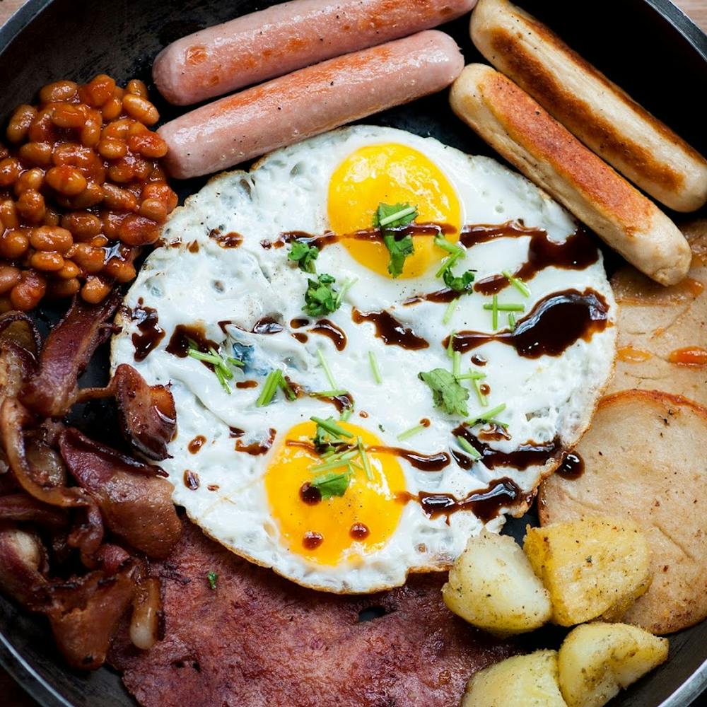 Food,Ingredient,Fried egg,Knackwurst,Cervelat,Recipe,Bockwurst,Cuisine,Diot,Longaniza