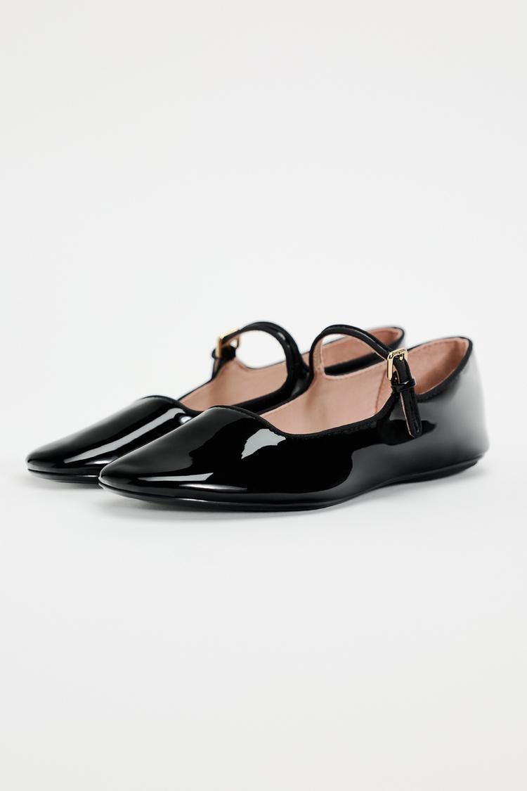 Black Ballet Flats