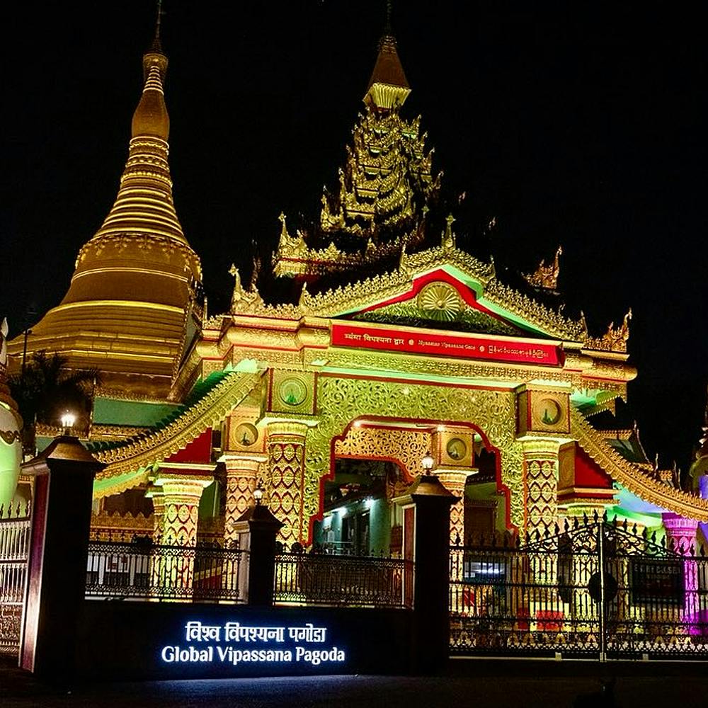 Nature,Chinese architecture,Temple,Temple,Midnight,Facade,Building,Pagoda,Japanese architecture,Event