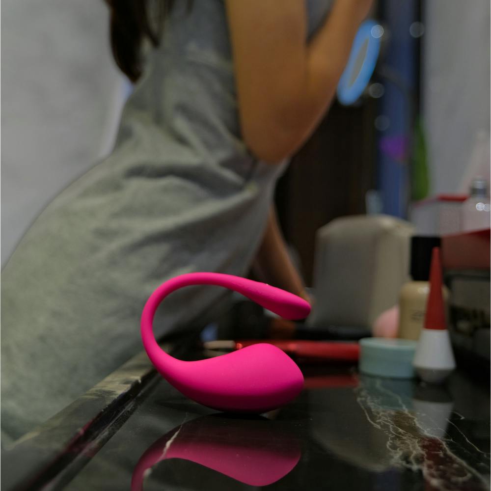 LBB Crew Reviews 6 Smart Sex Toys From IMbesharam
