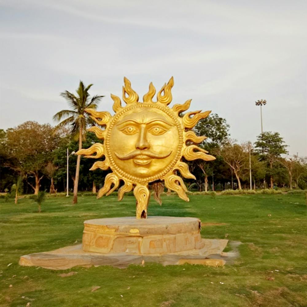 Head,Sky,Eye,Plant,Cloud,Sculpture,Tree,Statue,Art,Grass