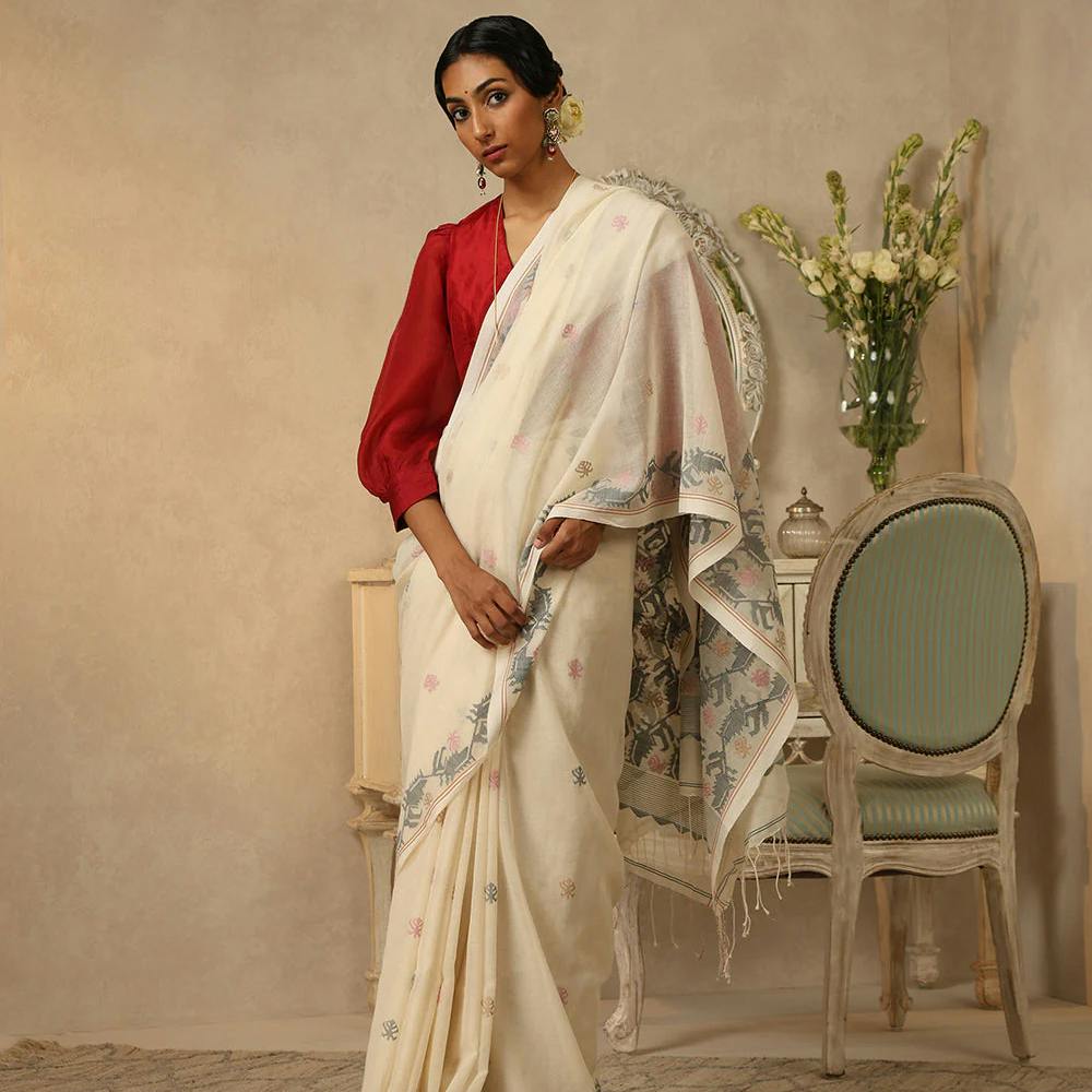 Pushpashubhra Handloom Ivory Mulmul Dhakai Jamdani Saree