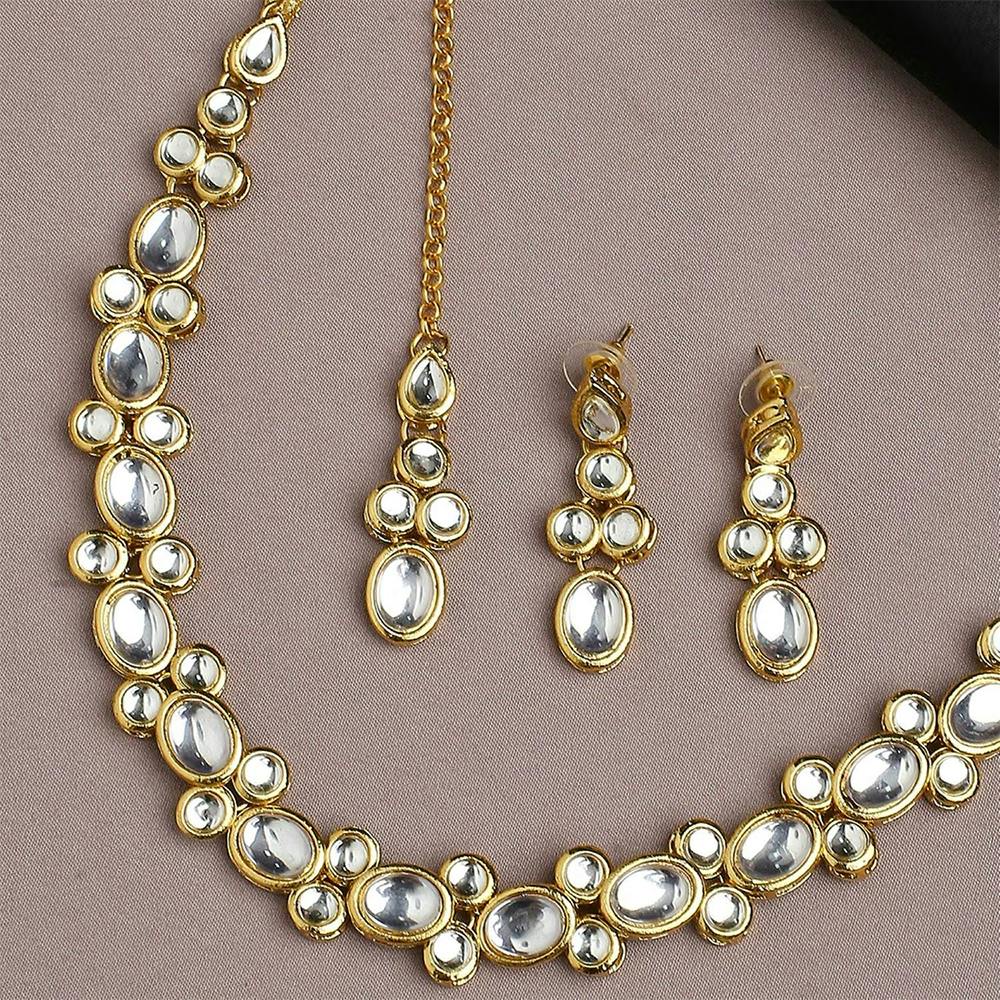 Gold Kundan Minimal Choker Necklace Set with Drop Earrings & Maang Tikka