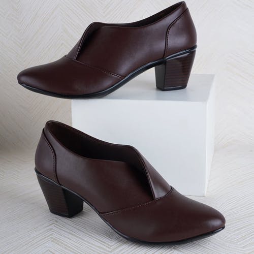 ELLE Brown Pointed Toe Party Wear Pumps