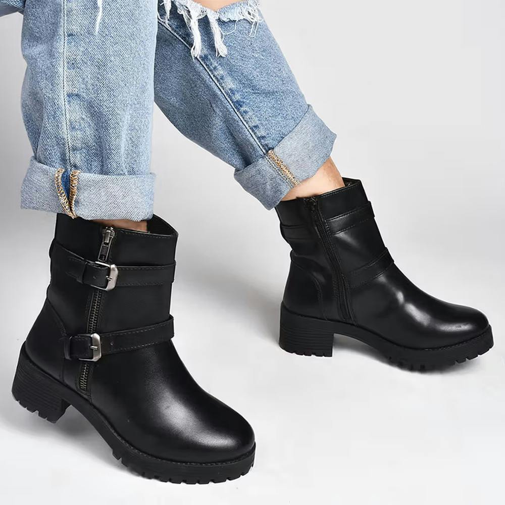 Round Tie Up Black Combat Boots